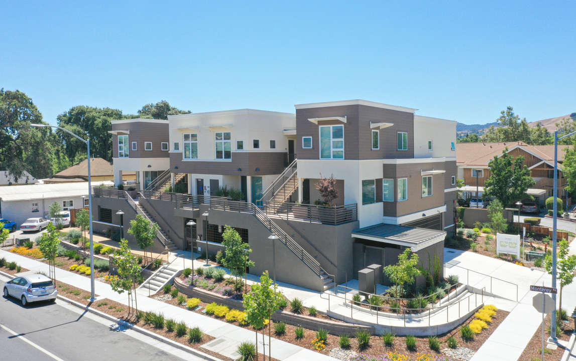 Overo at Orchard Ranch in Morgan Hill, CA - Building Photo