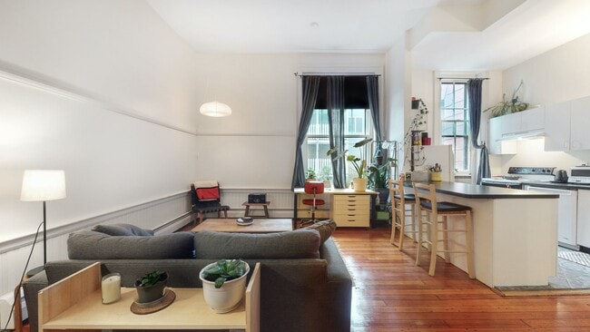 25 Atherton St, Unit 2 in Somerville, MA - Foto de edificio - Building Photo