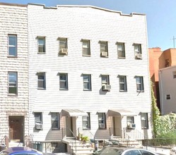 584 Lorimer St in Brooklyn, NY - Foto de edificio - Building Photo