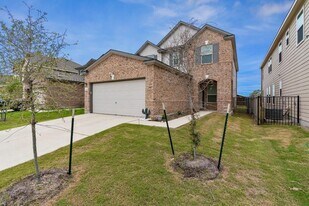 6320 Wagon Spring St in Austin, TX - Building Photo