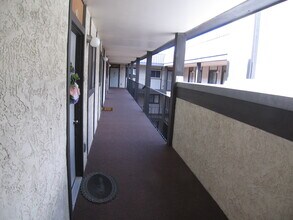 3231 Lakeside Dr, Unit 302 in Grand Junction, CO - Building Photo - Building Photo