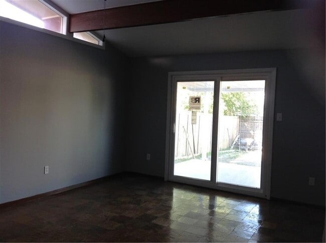 5801 Rosalie Ct in Metairie, LA - Building Photo - Building Photo