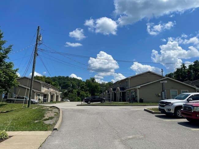 1001 Stone Path Ln