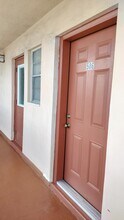 218 NE 12th Ave in Hallandale Beach, FL - Building Photo - Building Photo