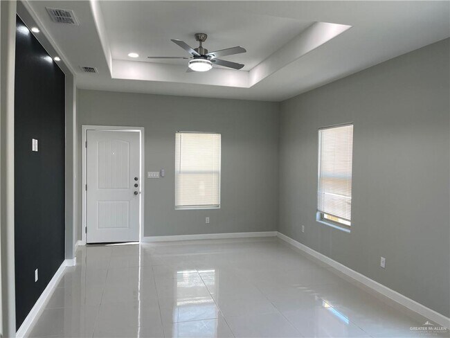 205 W St Helena Ave-Unit -2 in Edinburg, TX - Building Photo - Building Photo