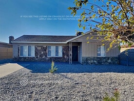 17957 Orange Way in Fontana, CA - Building Photo