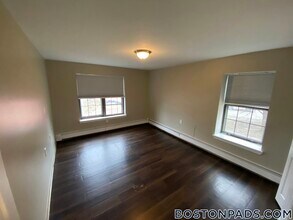 757 Highland Ave in Needham, MA - Foto de edificio - Building Photo