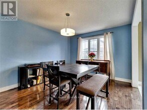 45 Montreal Cir in Hamilton, ON - Building Photo - Building Photo