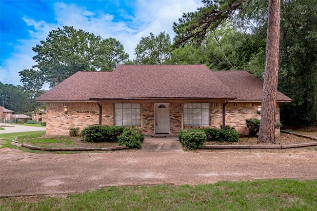 2800 Lake Rd in Huntsville, TX - Building Photo - Building Photo