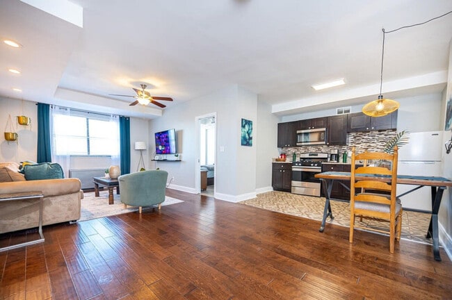 215 Piedmont Ave NE