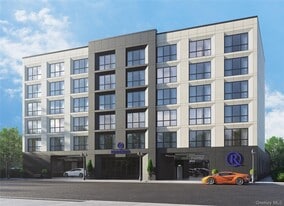 101 Searing Ave in Mineola, NY - Building Photo