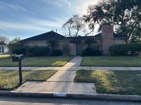 12302 Wrenthorpe Dr in Houston, TX - Building Photo