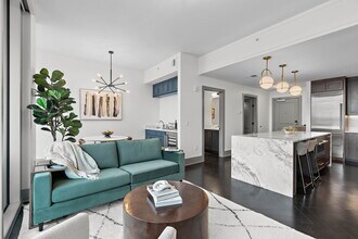 1616 West End Ave, Unit 2111 in Nashville, TN - Building Photo - Building Photo