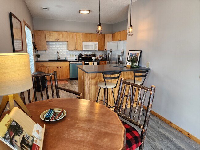 1309 8th St SE in Minneapolis, MN - Foto de edificio - Building Photo