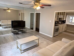 7418 Oscar Dr in Deer Park, TX - Foto de edificio - Building Photo