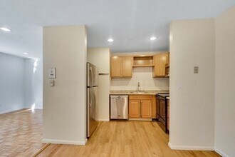 10 Scottfield Rd, Unit B-22 in Boston, MA - Building Photo - Building Photo