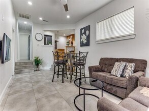 5616 McShann Rd in Dallas, TX - Building Photo - Building Photo