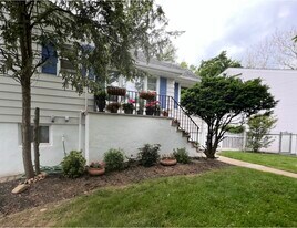 18 Porter Rd in West Orange, NJ - Building Photo