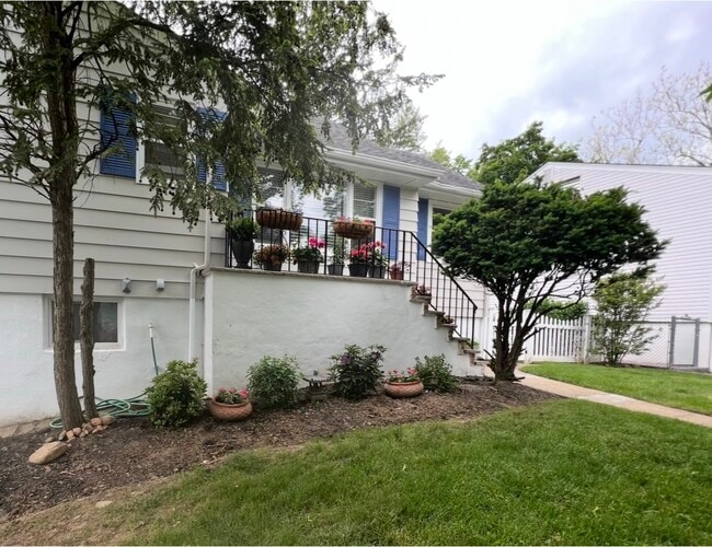 property at 18 Porter Rd