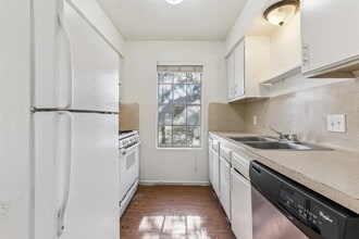 5000 Weidemar Ln in Austin, TX - Building Photo - Building Photo