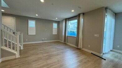 33 Chianti Dr in Mountain House, CA - Building Photo - Building Photo