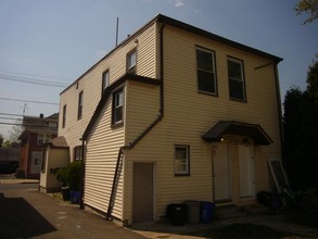 514 W Camplain Rd in Manville, NJ - Building Photo - Building Photo