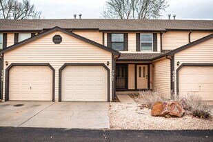 2367 Lexington Village Ln in Colorado Springs, CO - Building Photo