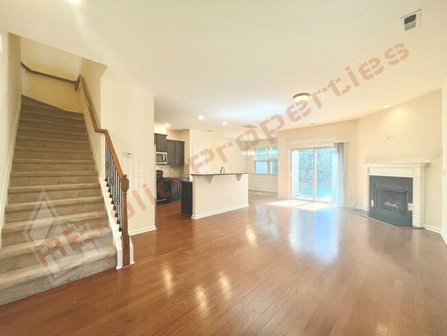 429 Manchester Park Ln in Morrisville, NC - Foto de edificio - Building Photo