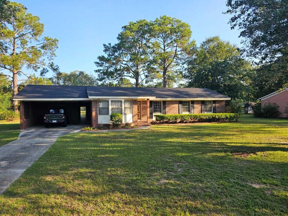 912 Bonny Cir in Moultrie, GA - Building Photo