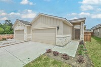 9788 Grosbeak Ln in Magnolia, TX - Foto de edificio - Building Photo