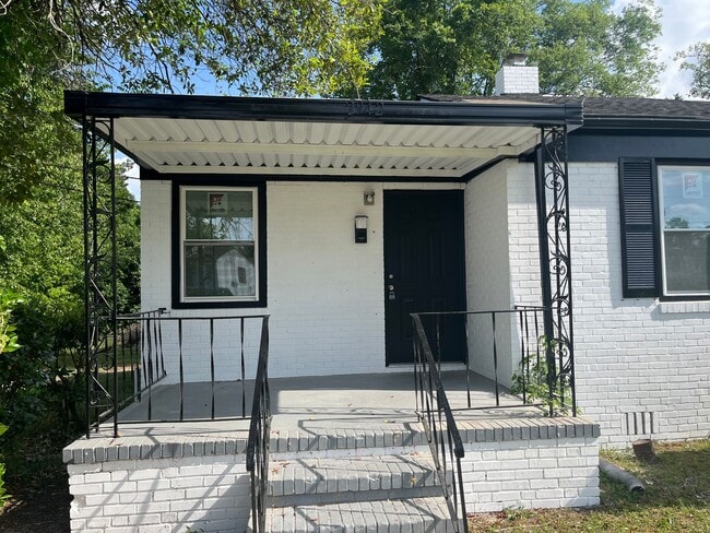 property at 2942 Jackson St