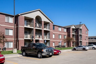 Marshall Apartments in Lincoln, NE - Building Photo - Building Photo