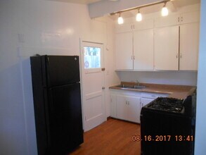 150 Scott St in Santa Rosa, CA - Building Photo - Building Photo