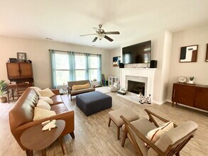 112 Sago Palm Dr in Bluffton, SC - Building Photo - Building Photo