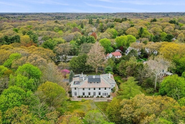 12 Summit Rd in Lexington, MA - Building Photo - Building Photo