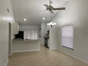 428 Eron Way in Winter Garden, FL - Building Photo - Building Photo