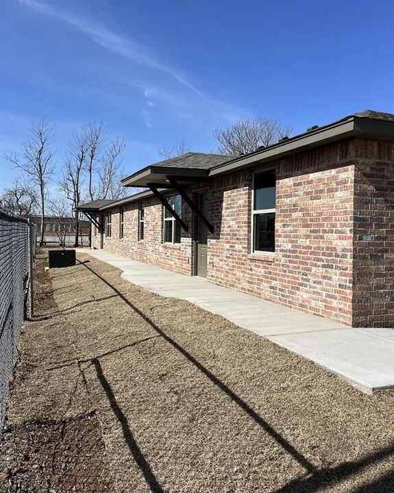 119 Elm Ave in Union City, OK - Building Photo