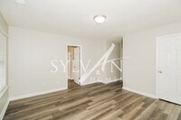 177 Saskatoon Dr photo'