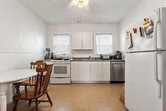 28 Pearson Rd, Unit 1 in Somerville, MA - Foto de edificio - Building Photo