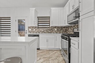 6315 Escondido Dr in El Paso, TX - Building Photo - Building Photo