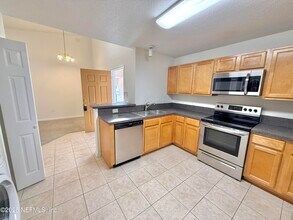 6788 Manotak Oaks Dr in Jacksonville, FL - Building Photo - Building Photo