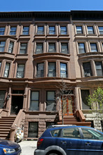 33 W 70th St in New York, NY - Building Photo - Building Photo