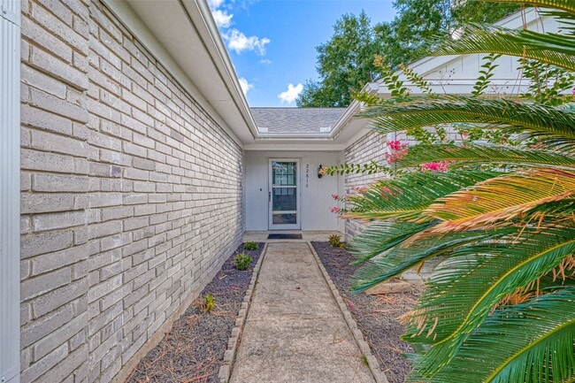 property at 22814 Stratford House Ln