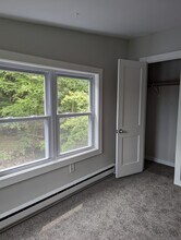 44 Boston Post Rd in East Lyme, CT - Building Photo - Building Photo