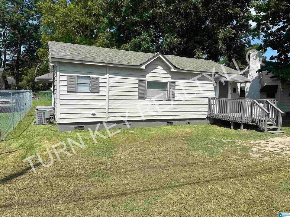 719 16th St N in Bessemer, AL - Building Photo