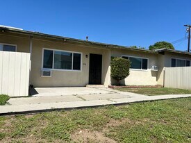 576 N Wilson Ave, Unit 576 in Pasadena, CA - Building Photo