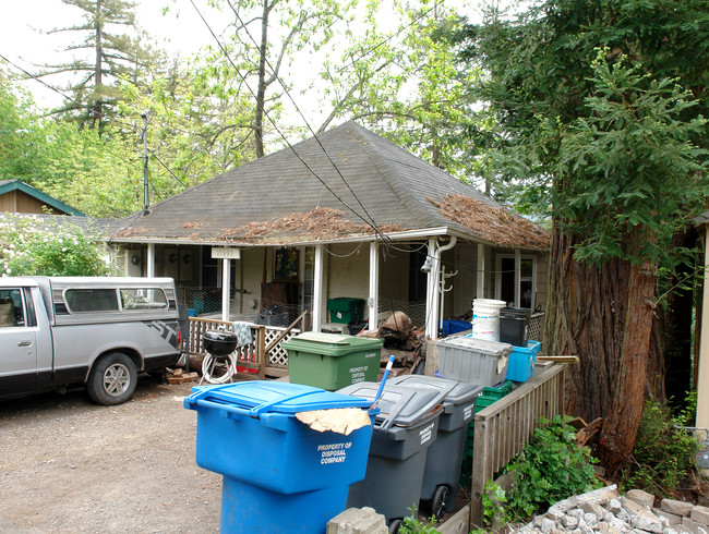 15995 Palo Alto in Guerneville, CA - Building Photo - Building Photo