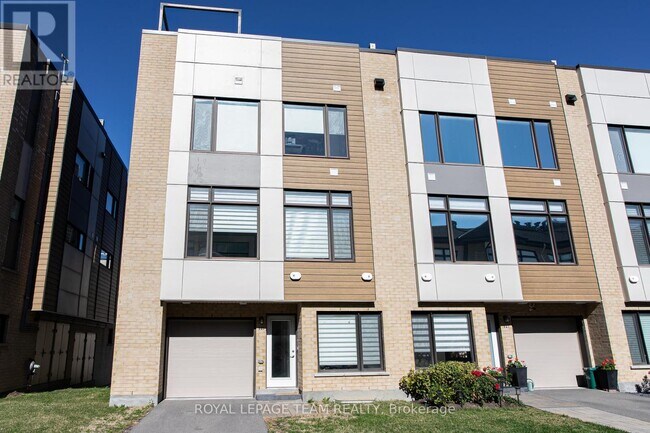 325 Foliage Private in Ottawa, ON - Building Photo - Building Photo