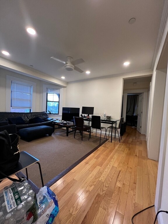 219 Commonwealth Ave in Newton, MA - Building Photo - Building Photo