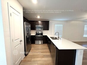 10648 Sewell Cir in Dallas, TX - Building Photo - Building Photo